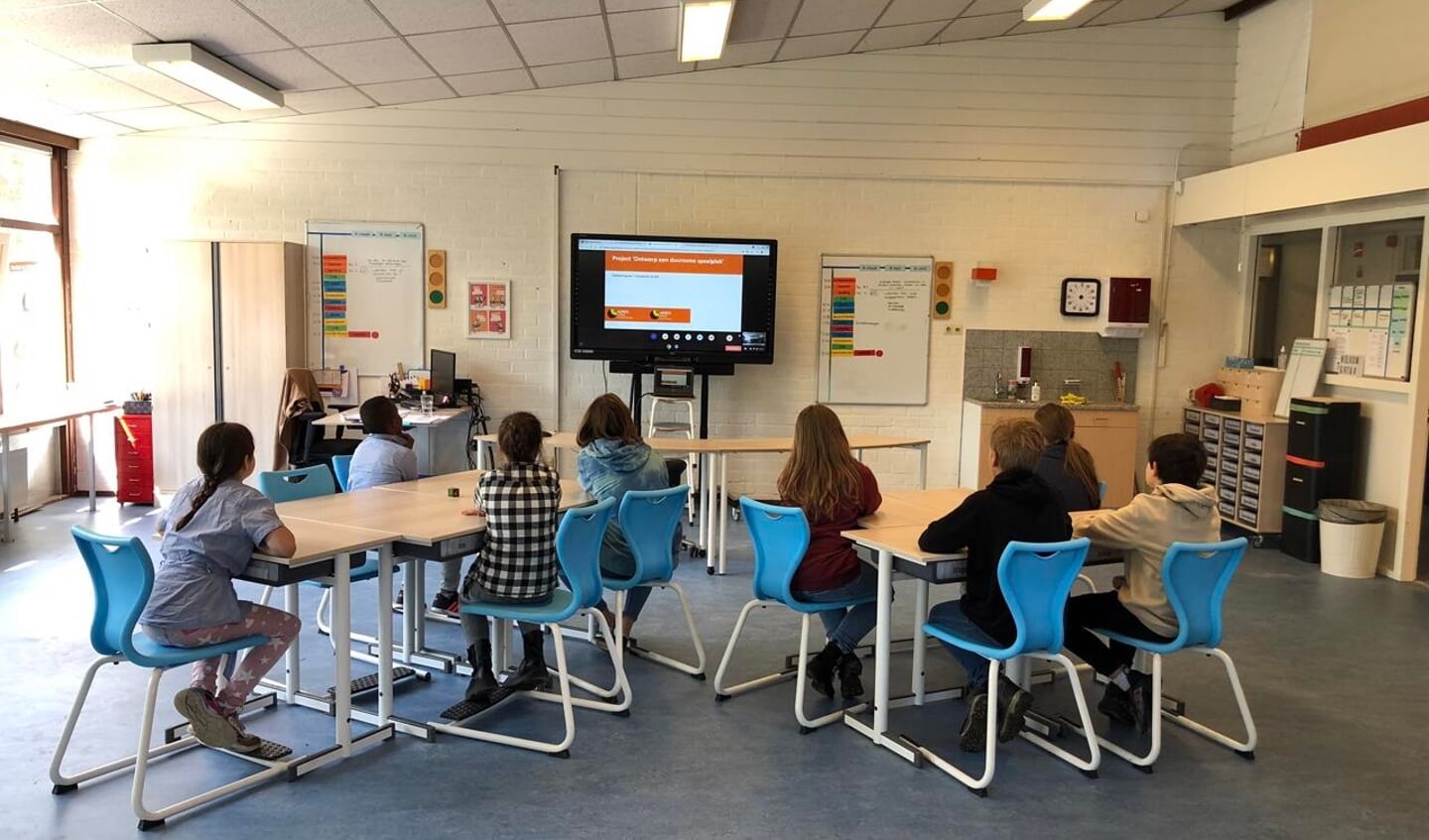 Leerlingen Wereldkidz De Kievit zitten er klaar voor. (foto Lisanne Brinkhaus