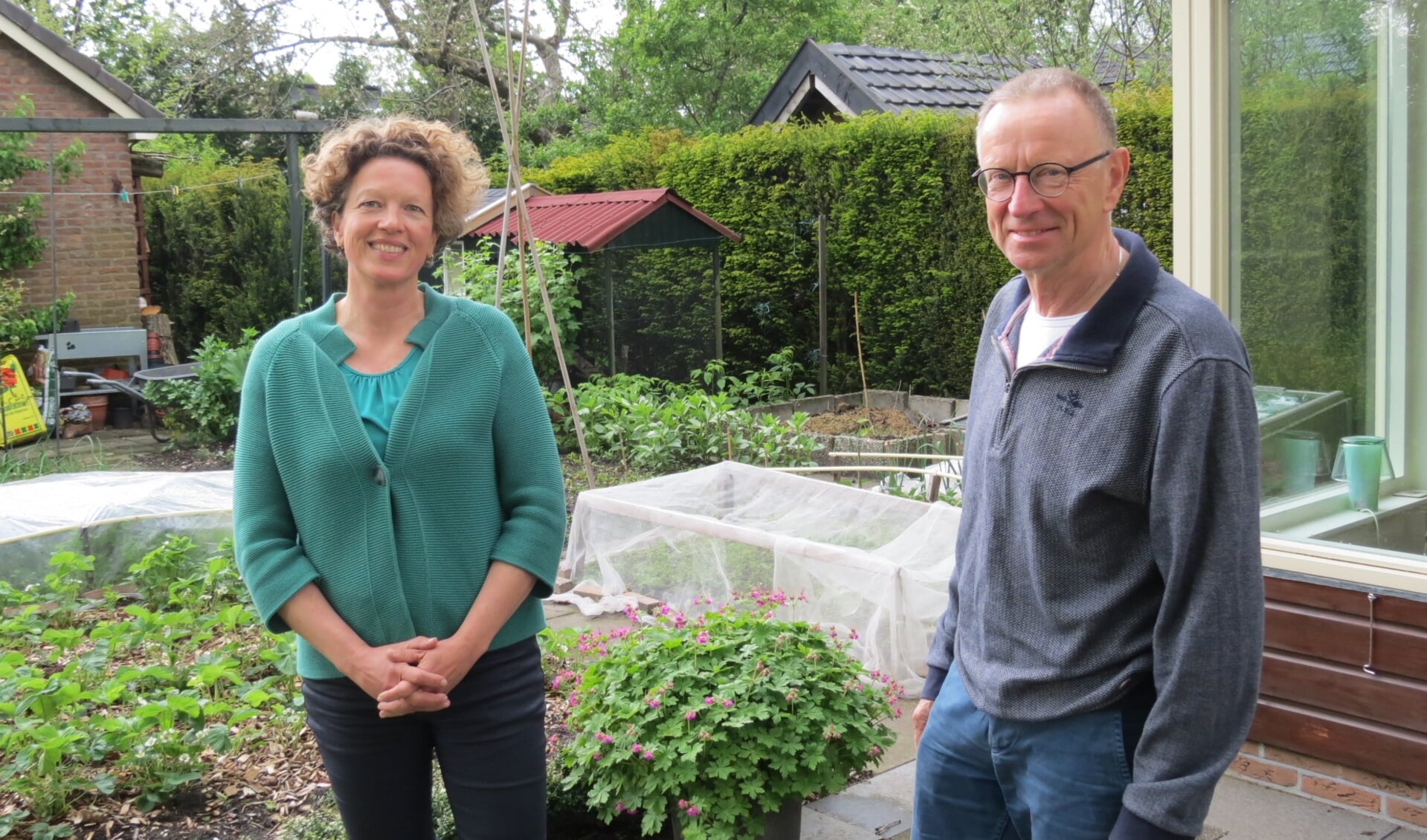 De redactieteamleden Petra den Dulk en Jan Dijkkamp.