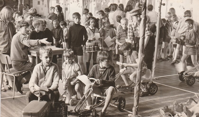 <p><em>Rienk Miedema vond deze foto in de WVT-archieven; de eerste Kindervakantieweek in 1969. </em></p>
