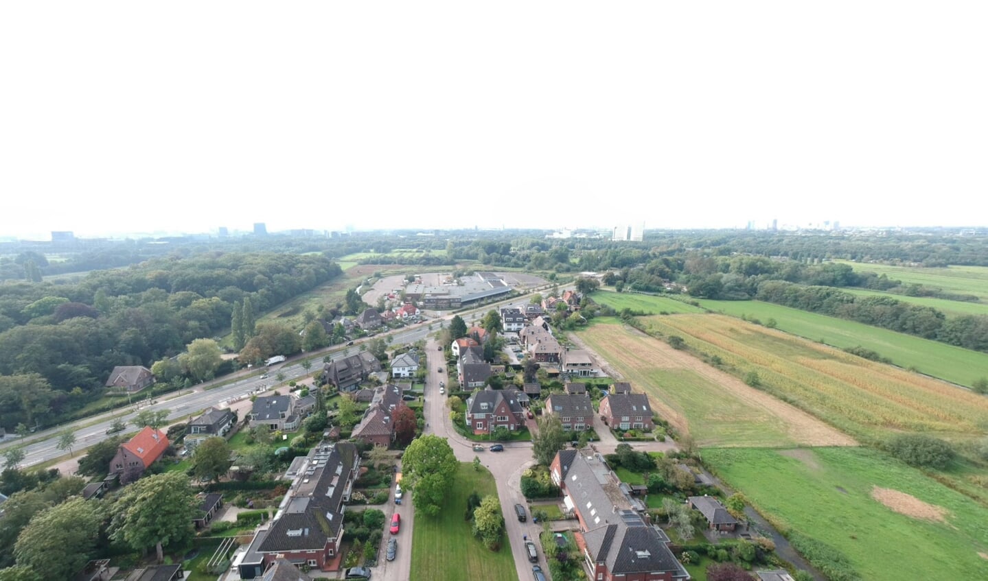 Voormalig Hessing-terrein gezien vanuit De Bilt. (foto Nienke van Weele)