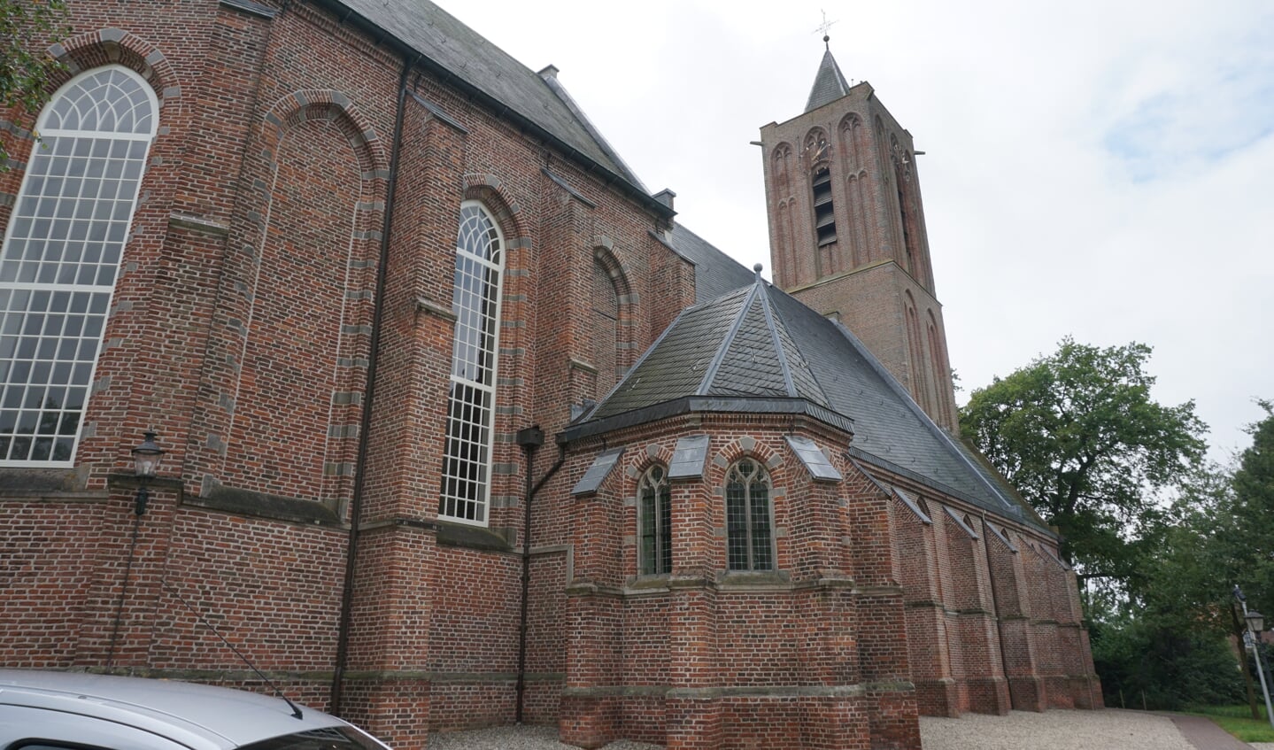 NH Kerk, Kerkdijk 12, Westbroek; De kerk stamt uit de late 15e eeuw en heeft prachtige muurschilderingen uit 1510.