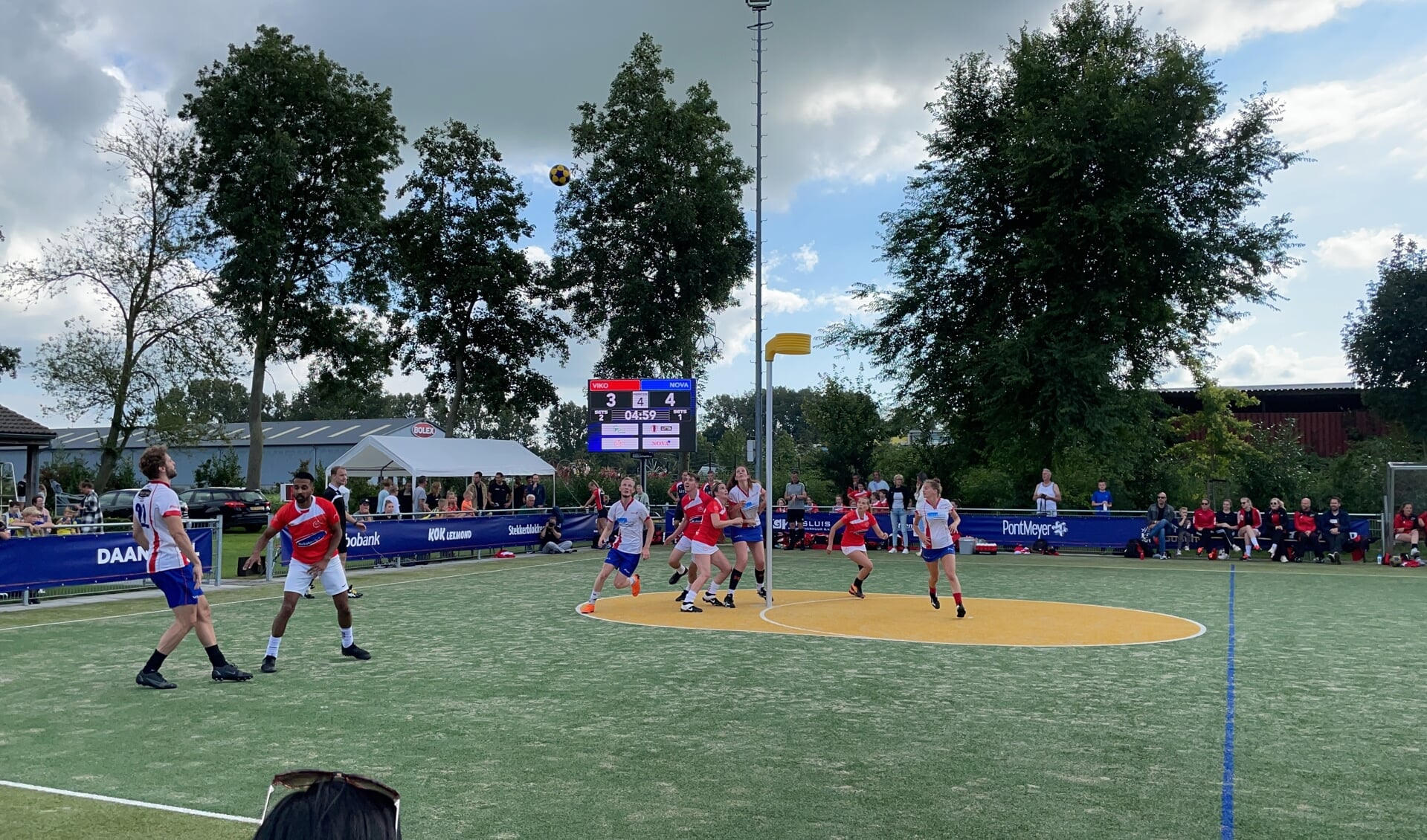 Tijdens de KorfbalTotaal Regio Cup werd er een nieuwe wedstrijdvorm geprobeerd. (foto Cisca Pluim)