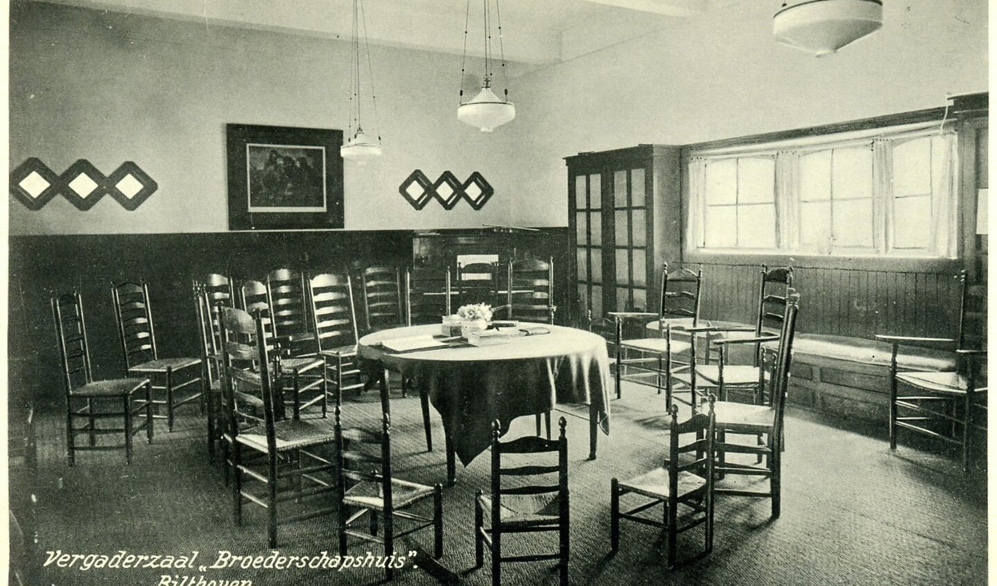 Het interieur van het Broederschapshuis in 1935. 