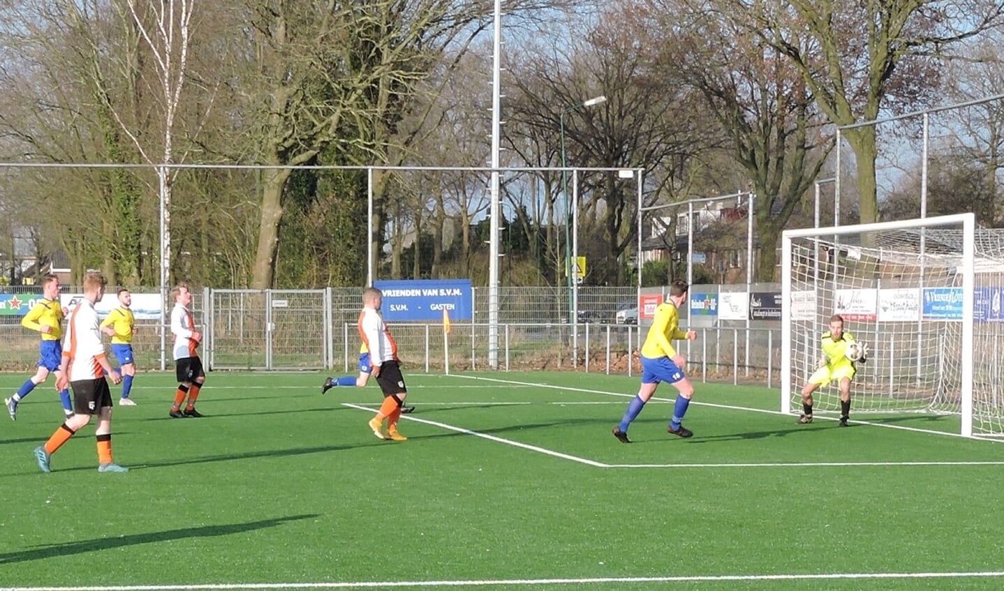 Eén van de vele kansen voor SVM in de tweede helft.