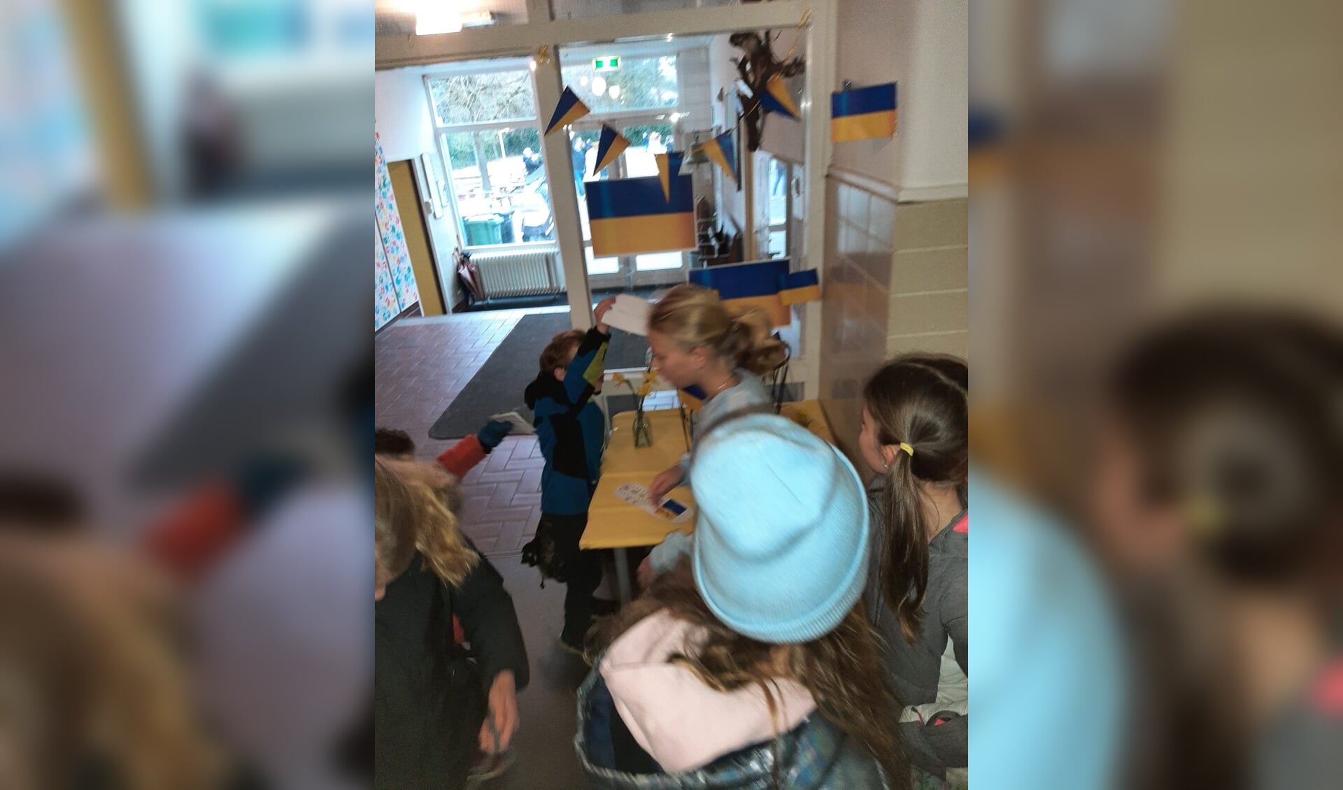 Kinderen van de Van Dijckschool zetten zich in voor Oekraïne.