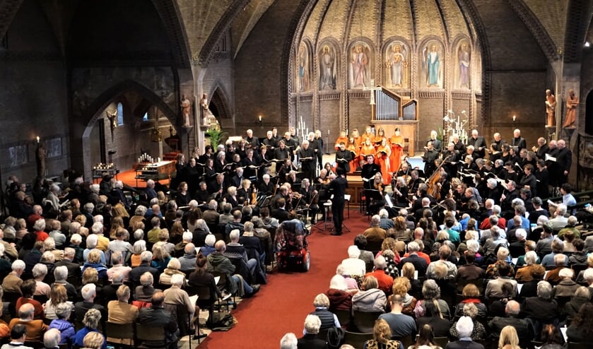 Afgelopen zondag klonk Bachs Matthäus-Passion weer in de OLV-kerk in Bilthoven.   
