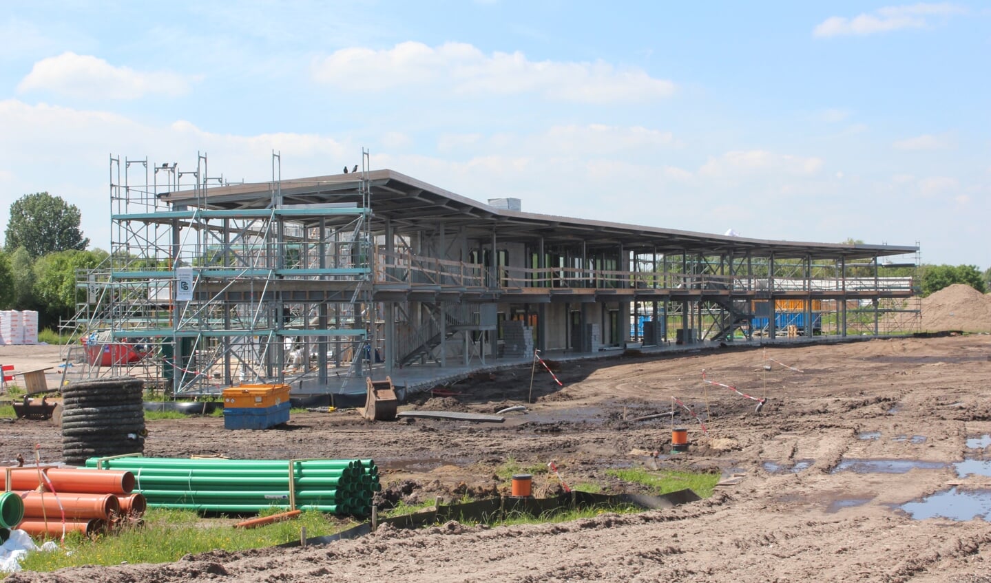 De bouw van het golfcentrum in Ruigenhoek (Noorderpark) gaat inmiddels gewoon door