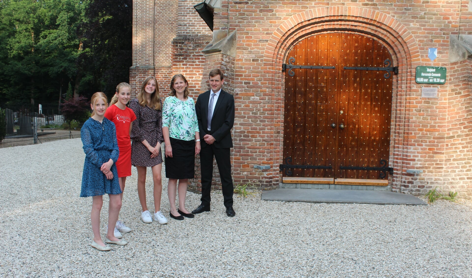 De familie Kruijmer verhuist van Lage Vuursche naar Wapenveld. 
