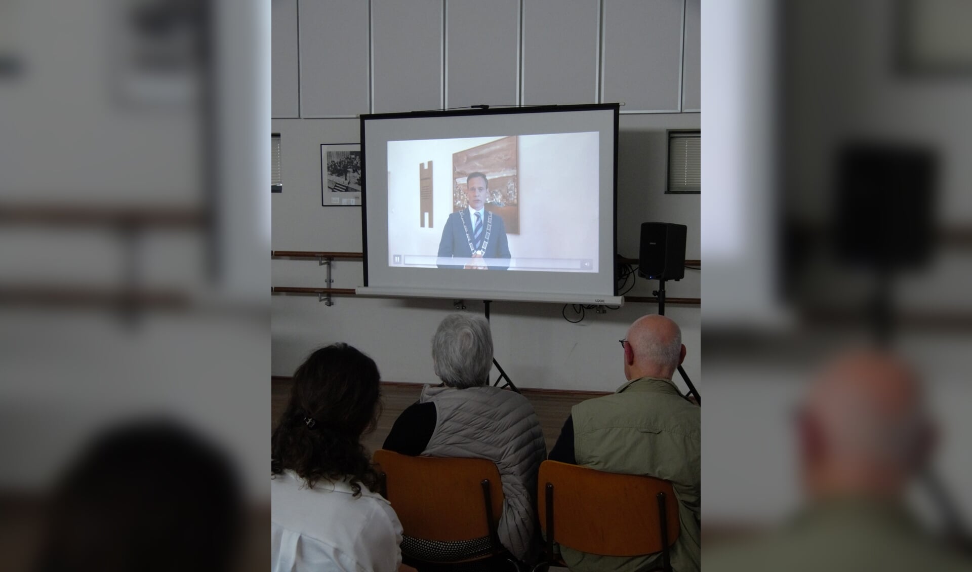 Burgemeester Sjoerd Potters opende via een videopresentatie. 