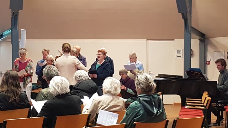 Zondagavond 28 april vond in de Centrumkerk in Bilthoven een Taizé-viering plaats, met veel zang en meditatie.