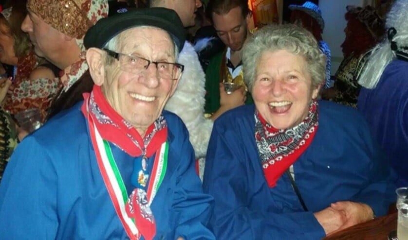 Annie (84) en Marinus(88)Tops-Baetsen. FOTO: Familie.