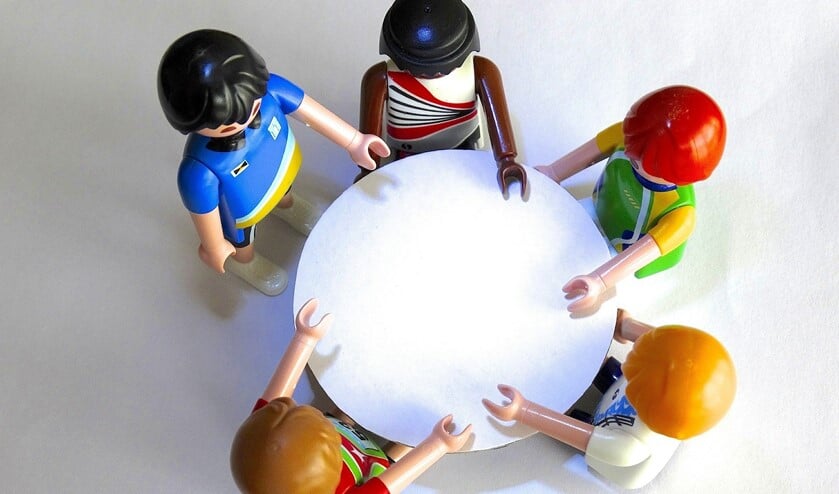 De Nederlandsche Tafelronde organiseert serviceprojecten voor de meest uiteenlopende doelen en op verschillende manieren.
