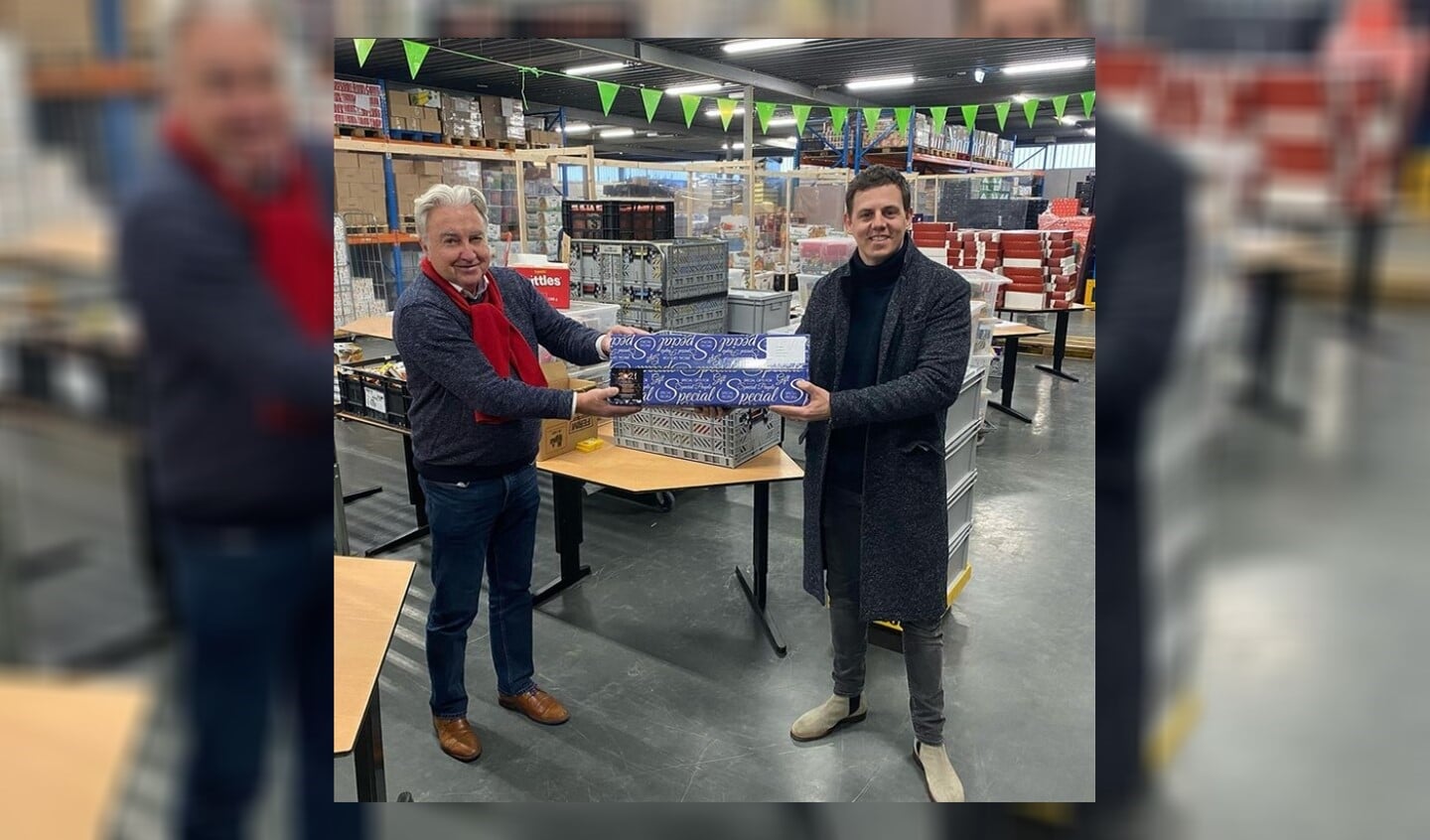 Mike Weerts (R) wil een nieuwe bestemming geven aan kerstpakketten.