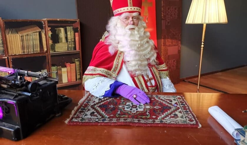 Hij is er weer, Sinterklaas. En hij verblijft in het CityCentrum. FOTO: Si.