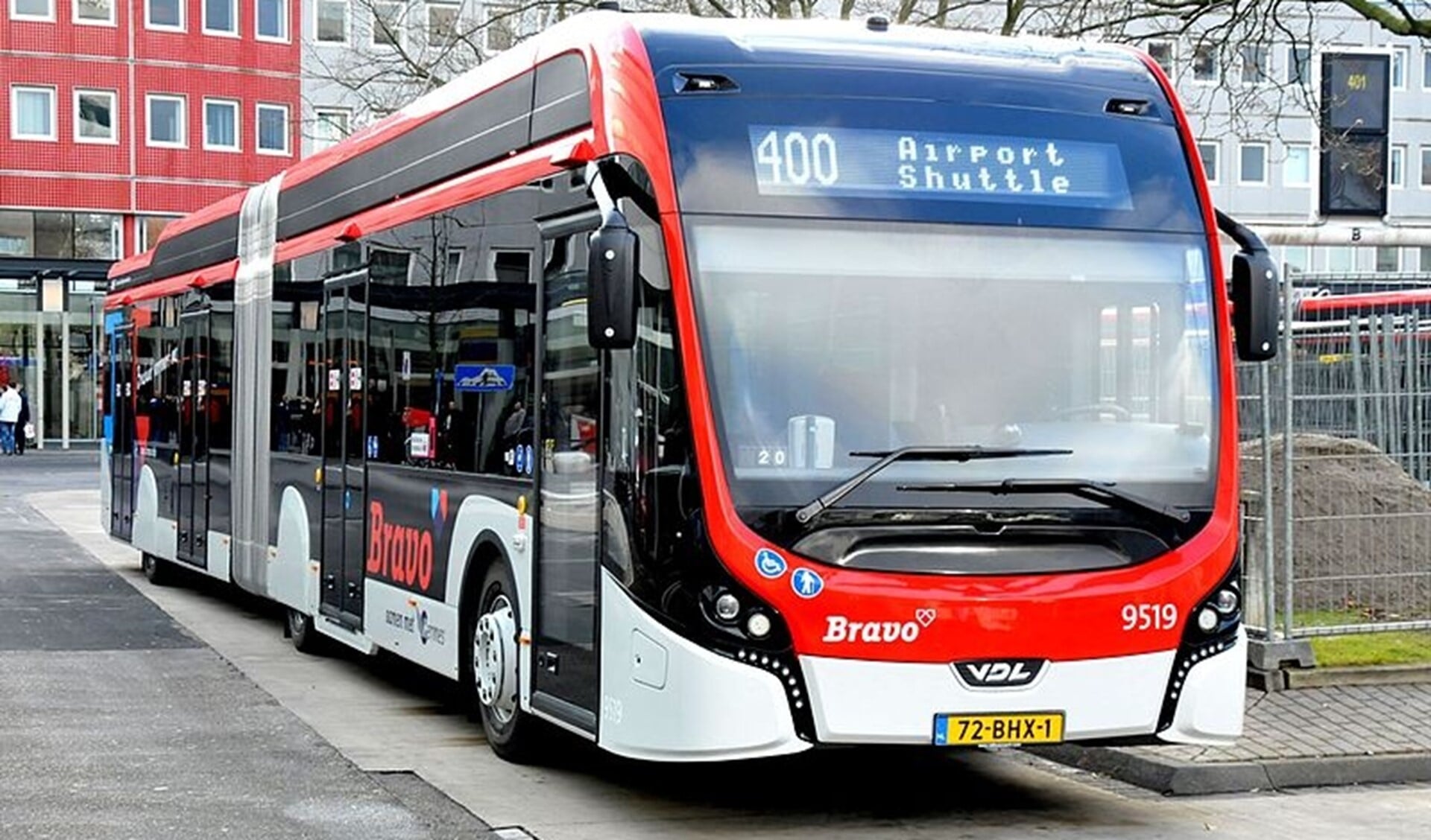 Het aantal busreizigers bedraagt in 2020 de helft ten opzichte van het jaar ervoor. FOTO: Wikipedia.