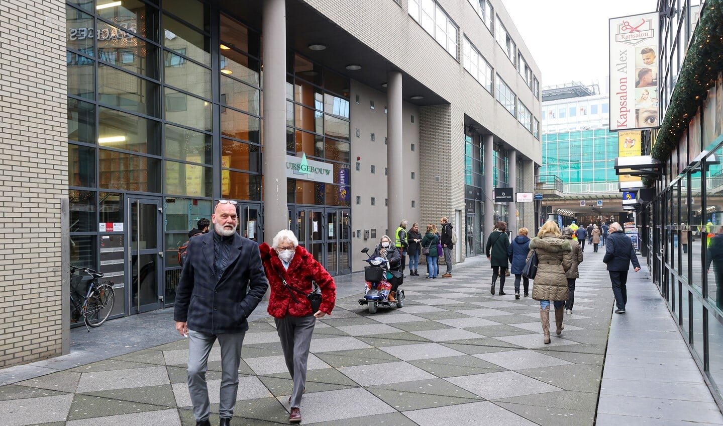 Het Beursgebouw in Eindhoven is aangewezen als nieuwe 'priklocatie'. FOTO: Bert Jansen.