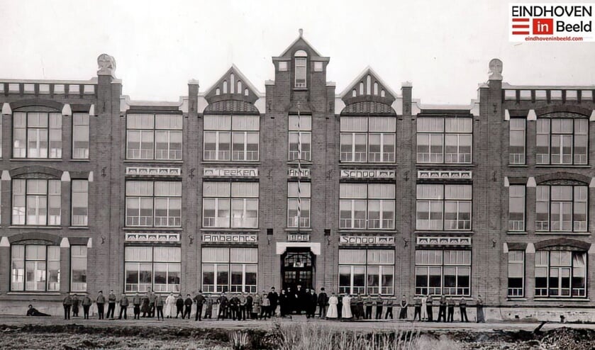 De opening van de Ambachtsschool in 1906. 