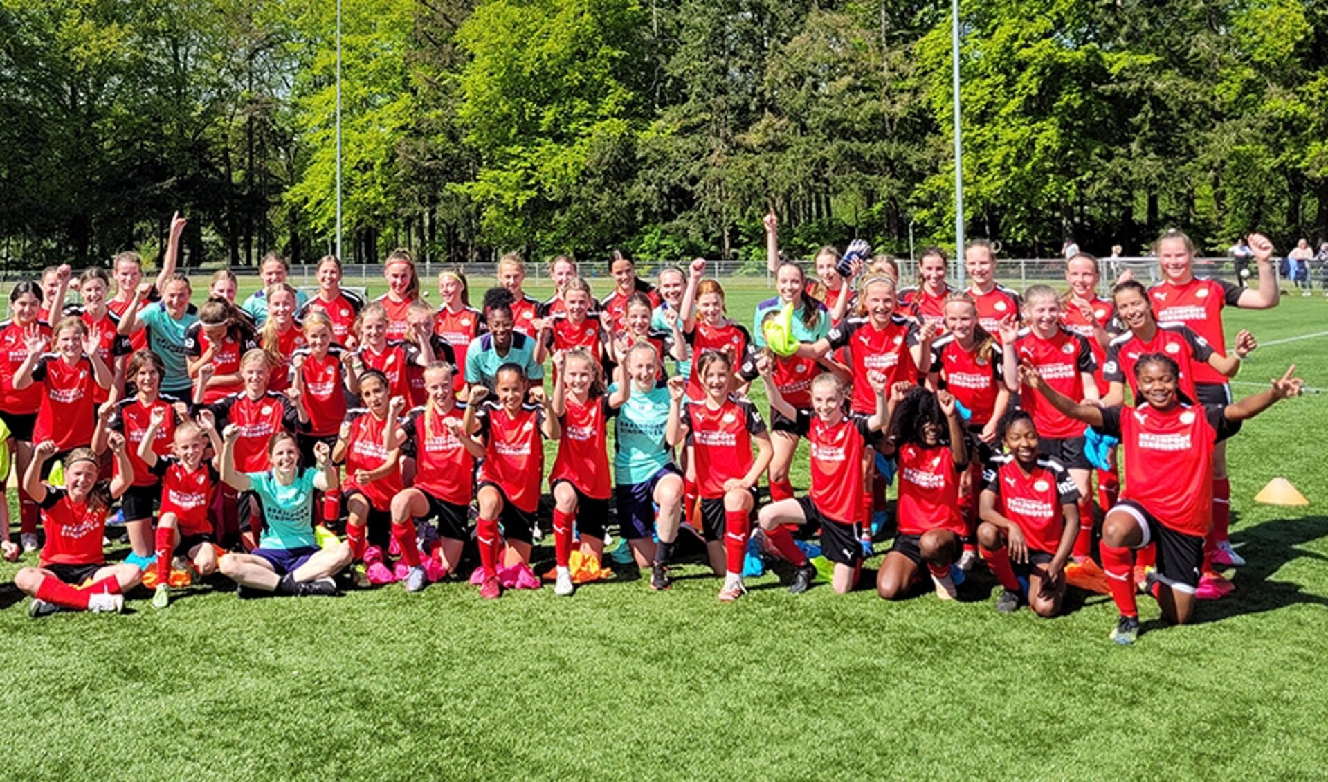PSV Vrouwen organiseert samen met partner in3 tijdens de maand april diverse selectieavonden in de regio voor meiden in de leeftijd 10 tot en met 12 jaar. FOTO: In3.
