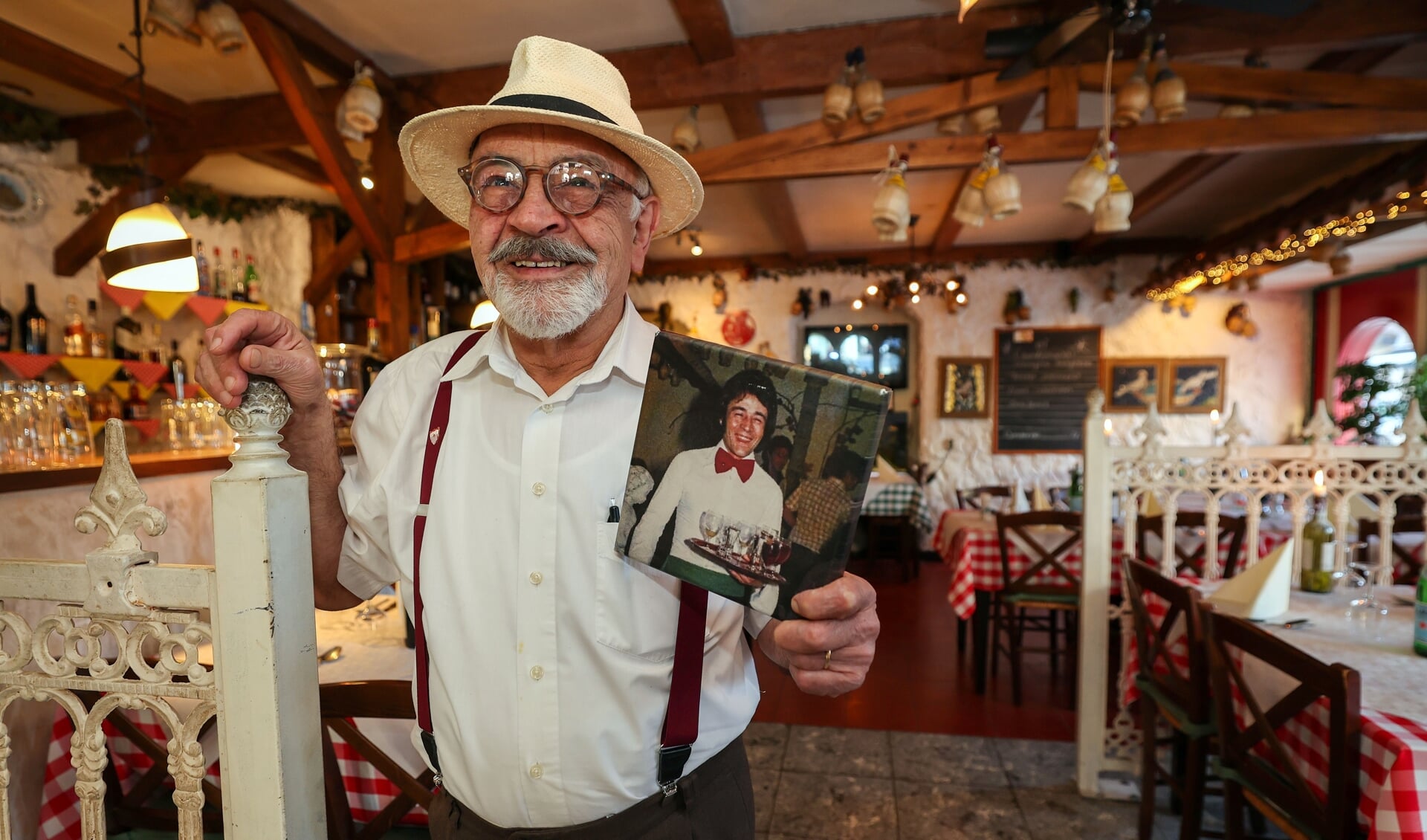 Halis Özel is al bijna een kwart eeuw met zijn restaurant nauw verbonden met het Stratumseind. FOTO: Bert Jansen.