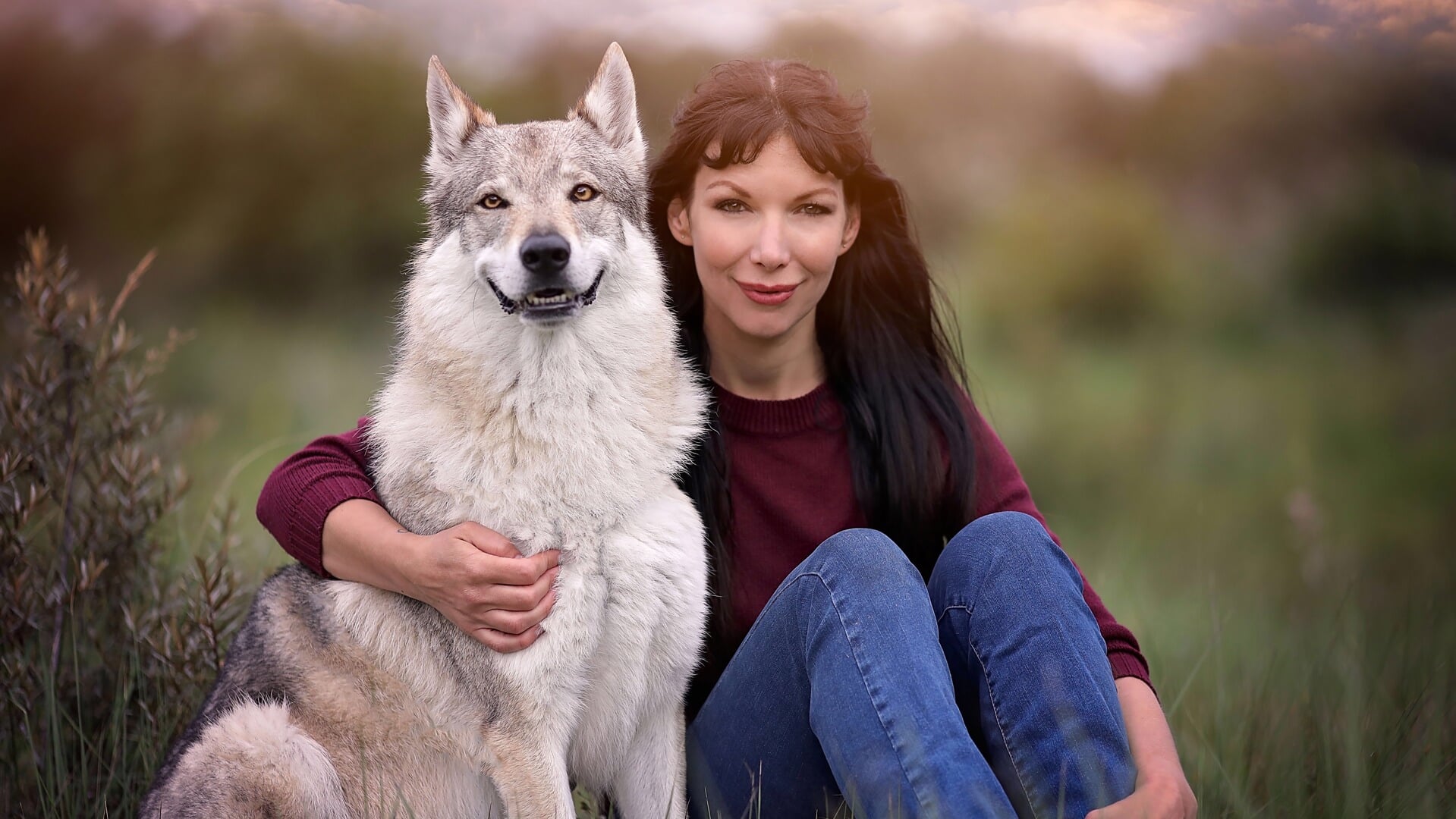 Judith Visser en haar wolfhond Yuriko. Tekst: Alinda van Neerven - FOTO: Bibliotheek Veldhoven