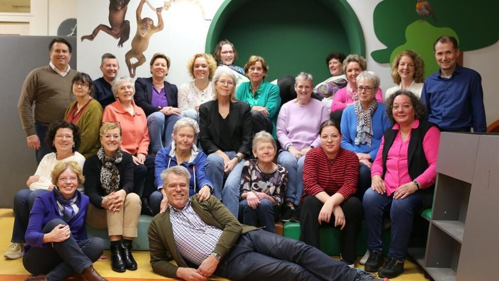 Zat. 25 mei viert het Veldhovens Vocaal Ensemble Phoenix zijn 45-jarig bestaan met een concert in de Immanuelkerk te Veldhoven. FOTO: Org.