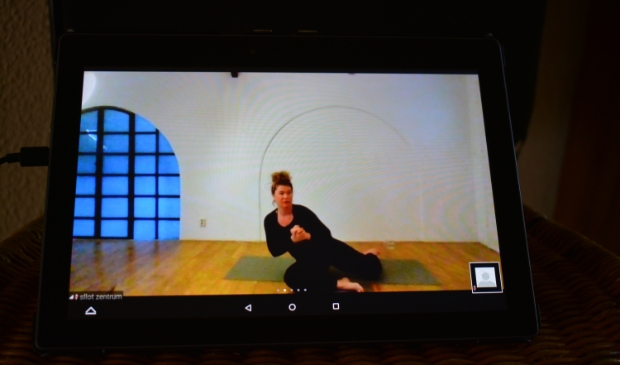Andra Slot geeft online Pilates lessen.