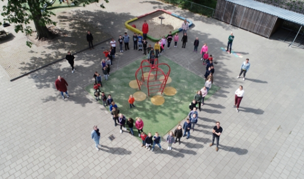 De kinderen van de Chr. Looschool.