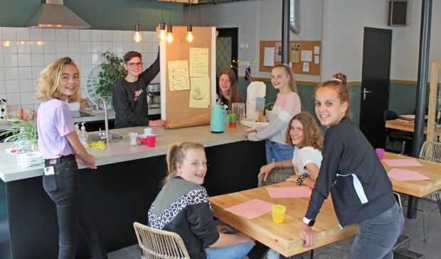 Tieners bij @Robert's denken mee over 48-uur live uitzending