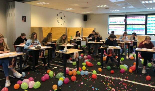 <p> De eindexamenstunt op het Agnieten College in Wezep. </p>