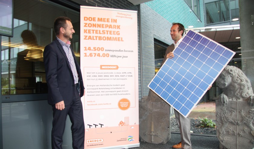 • Wethouder Simon Buwalda (r) en EvHb hebben donderdag de samenwerking bekrachtigd.