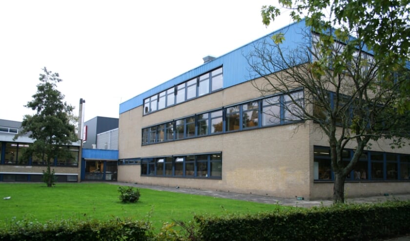 <p>• Het Willem de Zwijger College. Foto: Bert Bons</p>