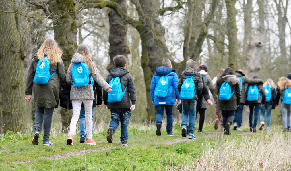 Wandelen Voor Water Brengt Tienduizend Euro Op | Al Het Nieuws Uit ...