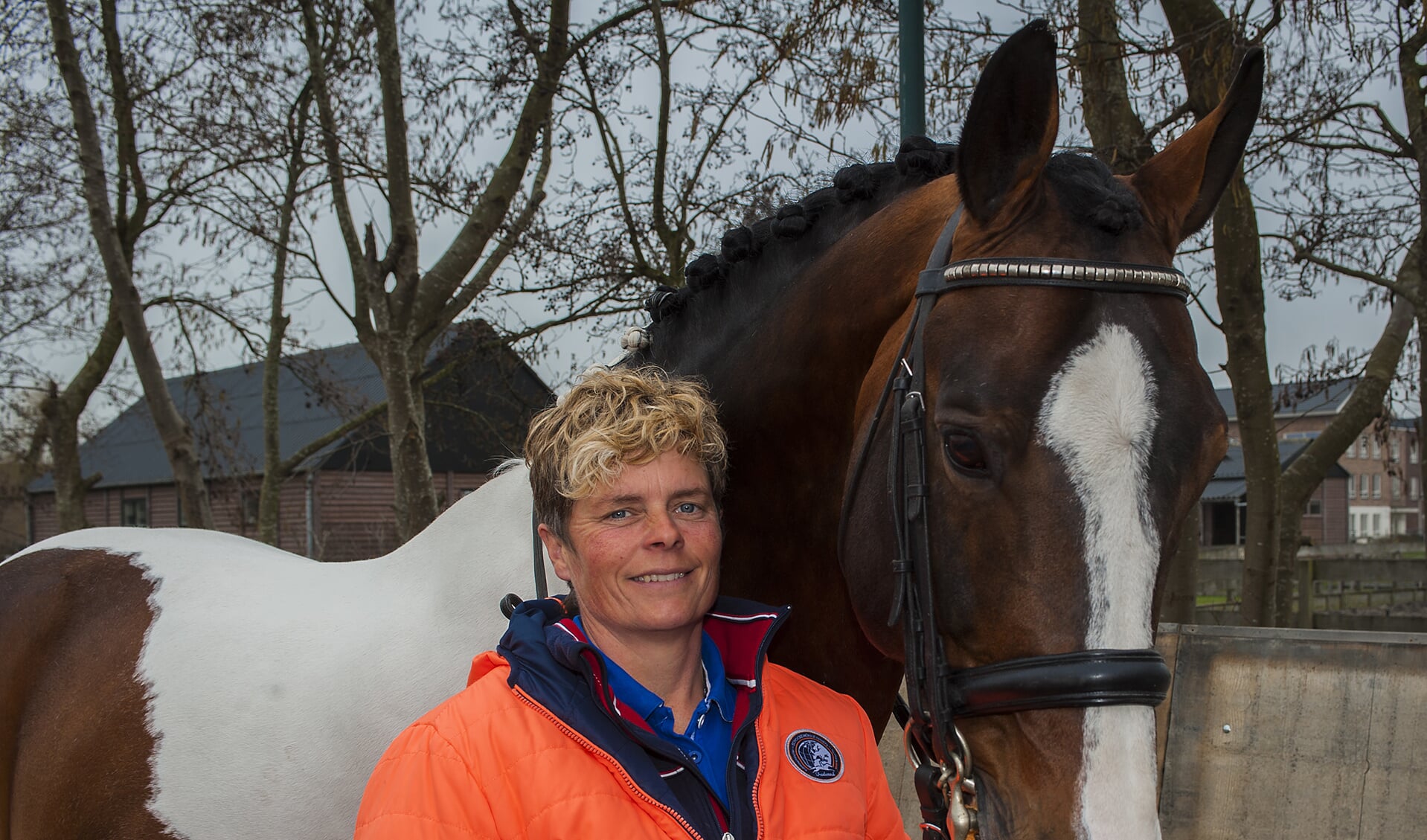 • Annemiek Koene met haar paard Tatanka (foto: wijntjesfotografie.nl)