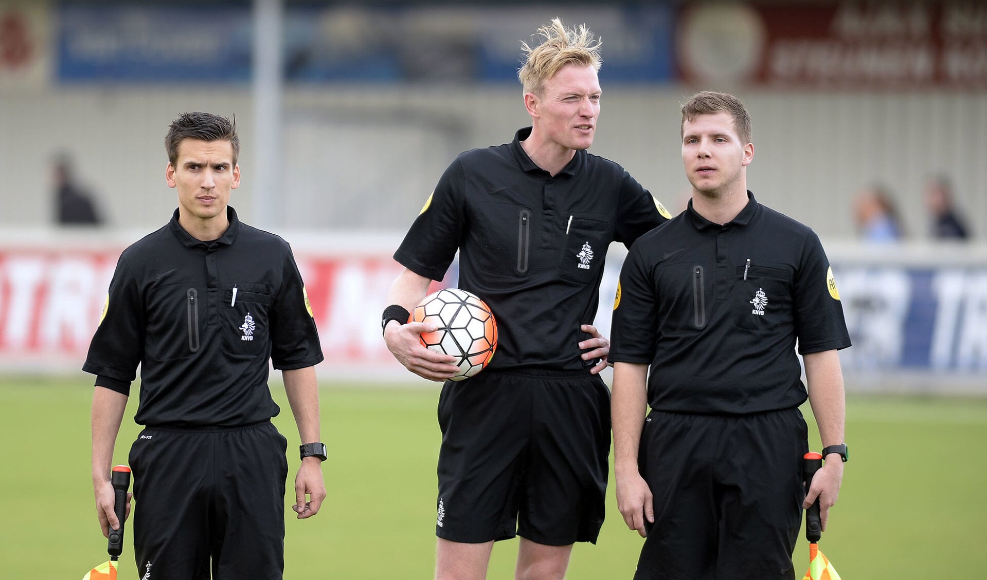 Het arbitrale trio dat de competitiewedstrijd Kozakken Boys-GVVV staakte. Foto: Teus Admiraal