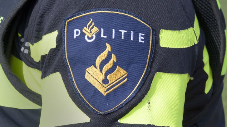• De politieagenten doen aangifte tegen de man uit Nieuwendijk.