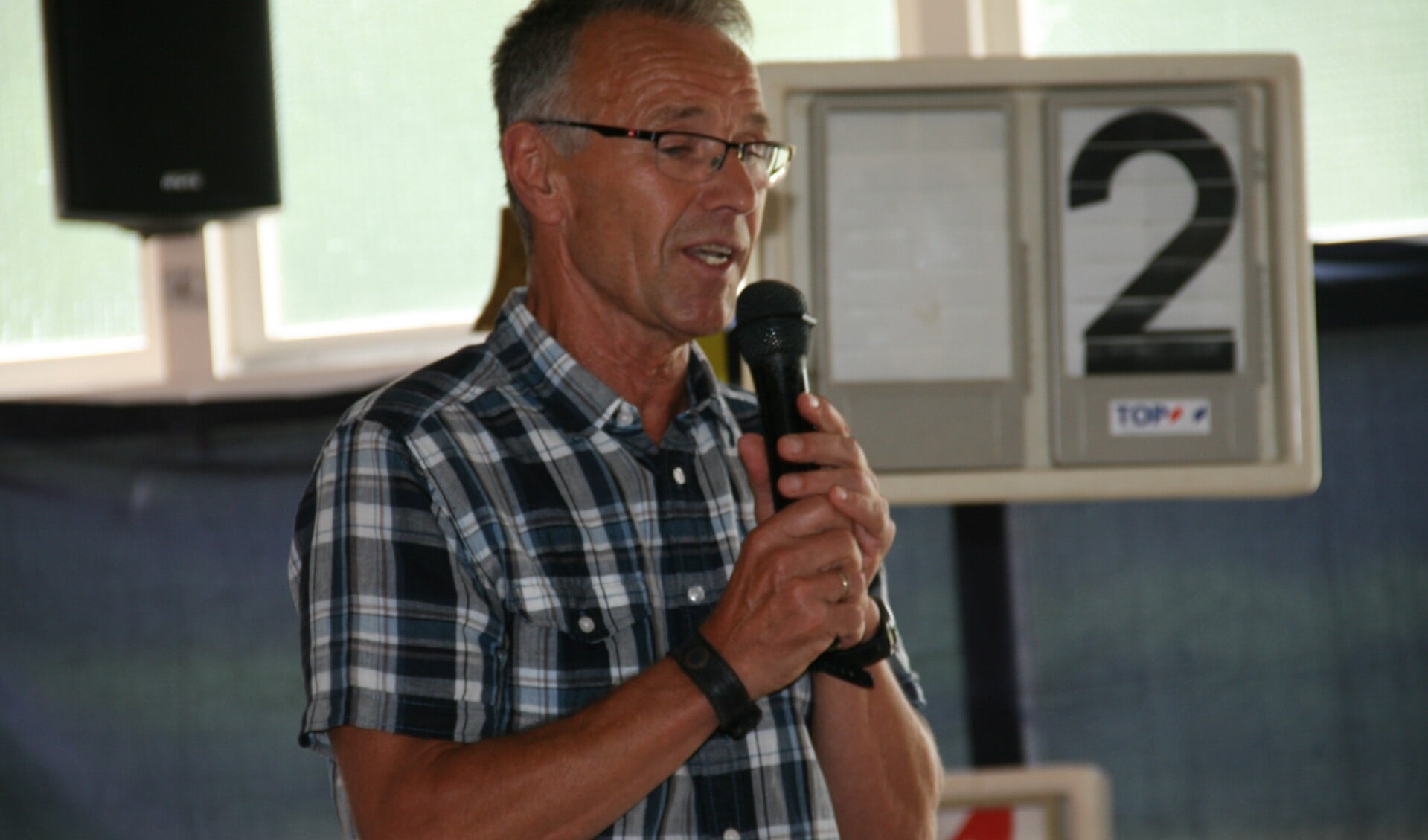• Bert Vreeswijk tijdens de presentatie.