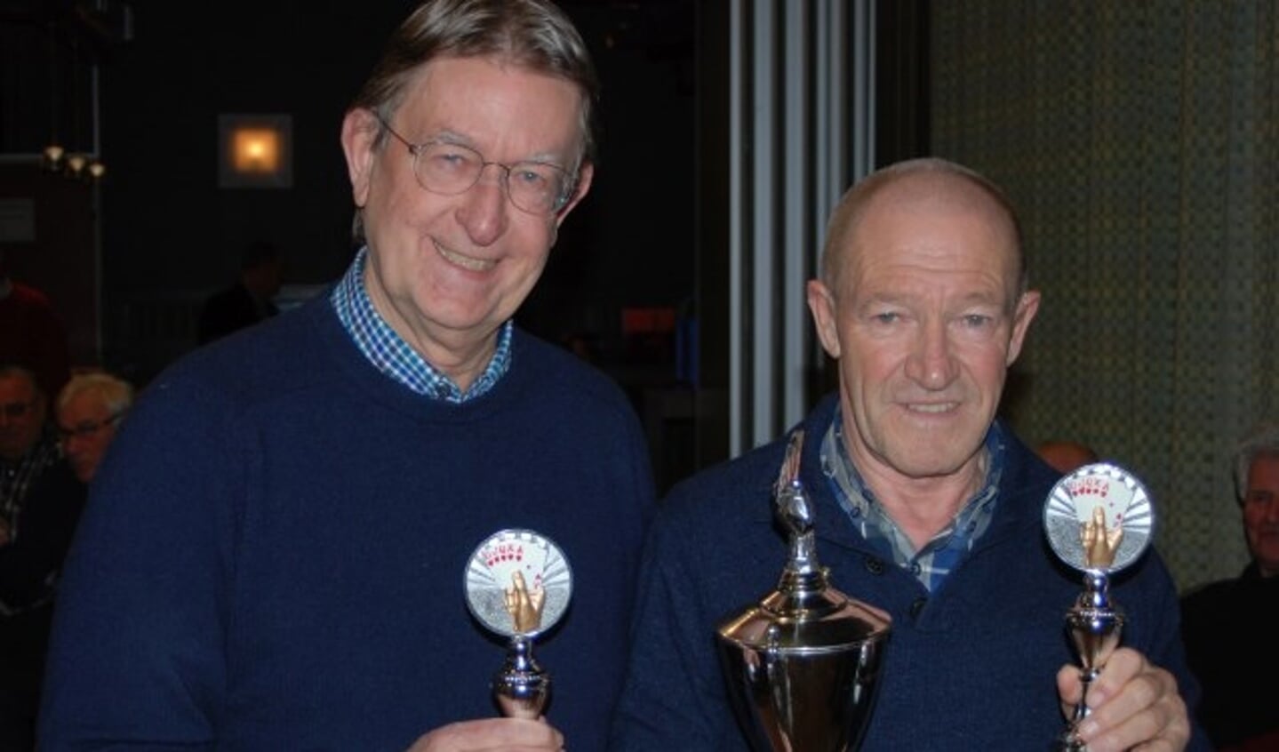 Het Montfoortse paar Gerard Duits en Dick Kleijne wint het Knopentoernooi 2017.