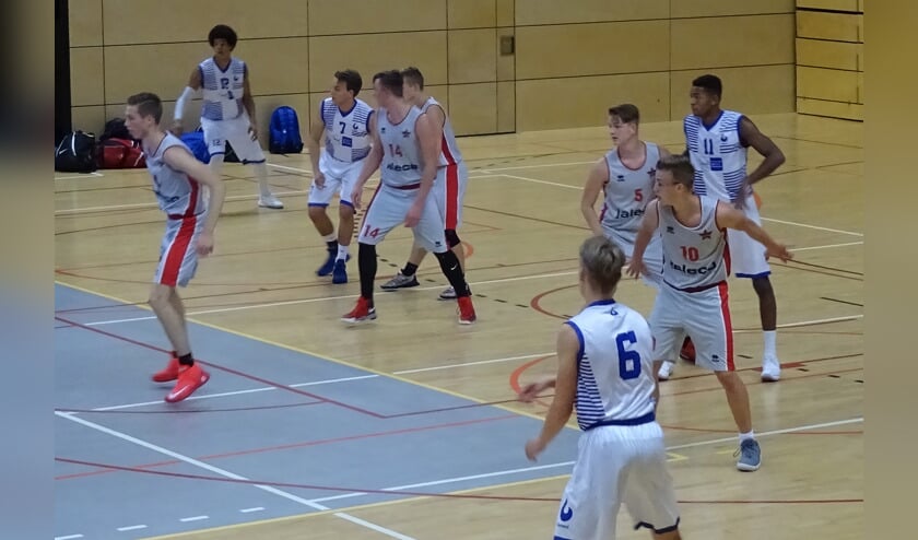• Klipperstars ging hard onderuit in Zwolle.