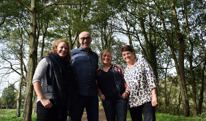 • Van links naar rechts: Linda Maaskant, Pieter van der Keur, Karin Burgers en Monique van Eijndhoven.
