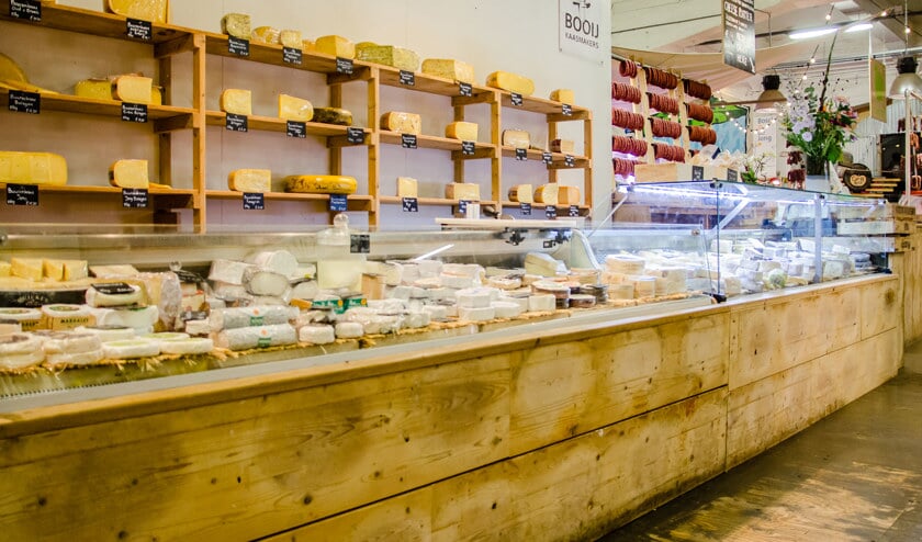 • In de Rotterdamse winkel zijn ook kazen van andere kaasmakers verkrijgbaar.