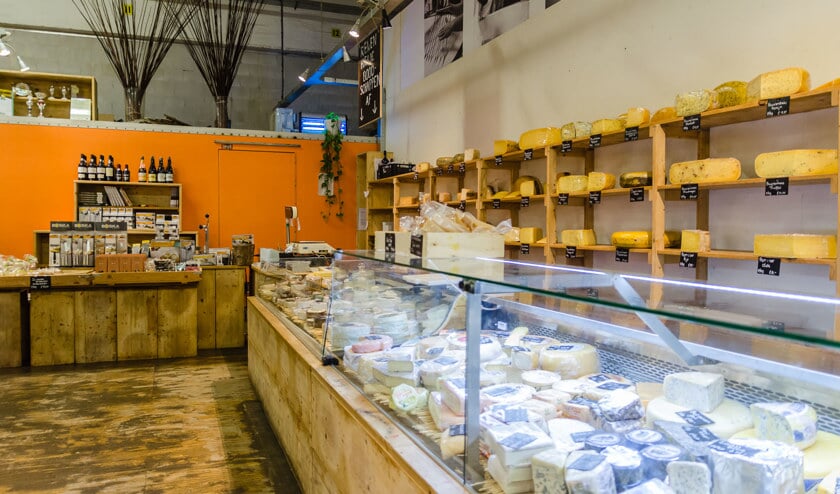 • Voor liefhebbers zijn er regelmatig kaasproeverijen in de Fenix Food Factory.