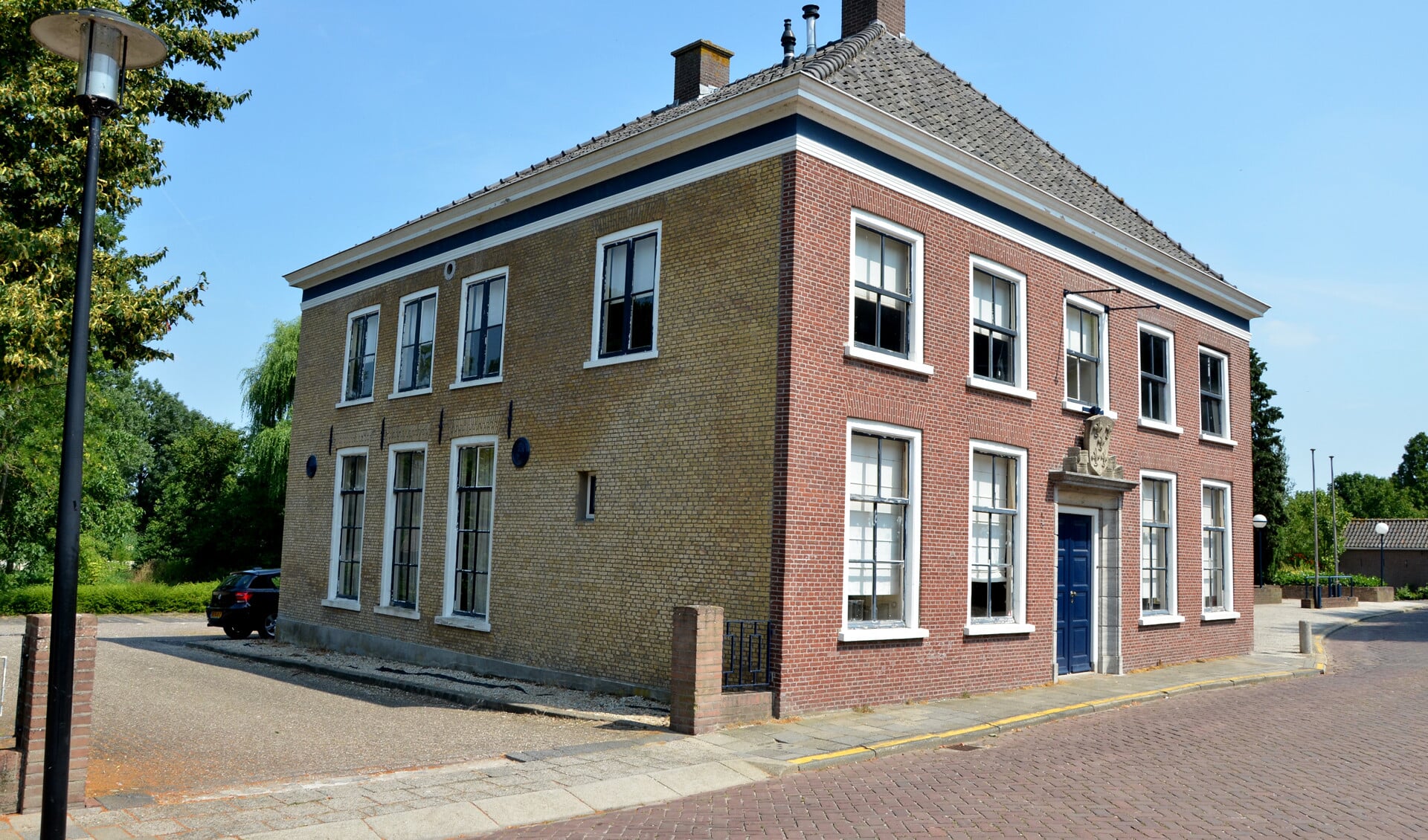• Archieffoto van het oude gemeentehuis in Streefkerk.