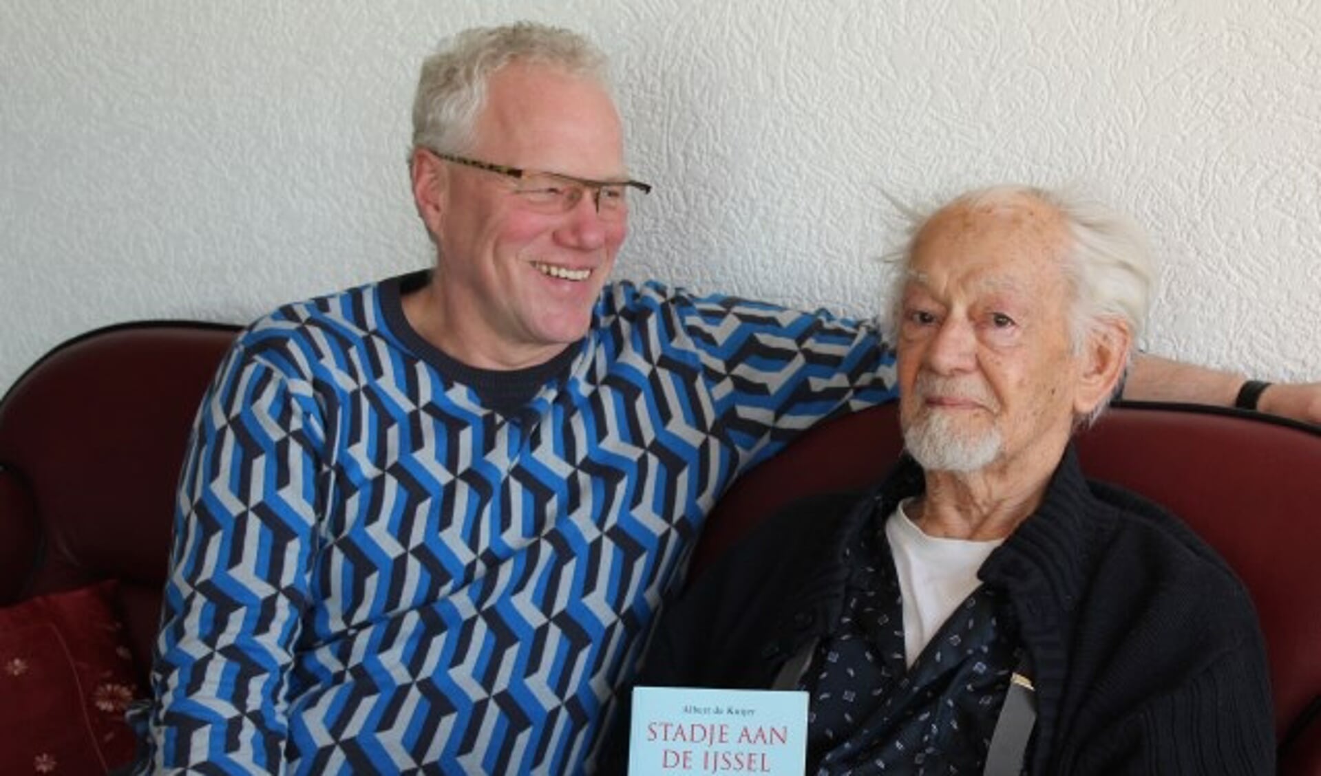 Piet de Bruin (links) en Albert de Kuijer: twee IJsselsteiners die met de musical Miete IJsselsteinse geschiedenis tot leven brengen. (Foto: Lysette Verwegen)