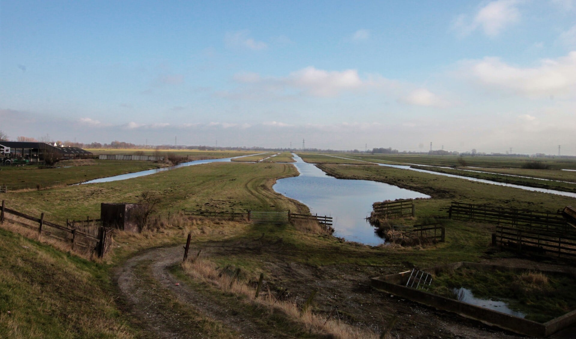• Rotterdammers naar de groene polders zien te trekken. Daar zet de gemeente Krimpenerwaard op in.