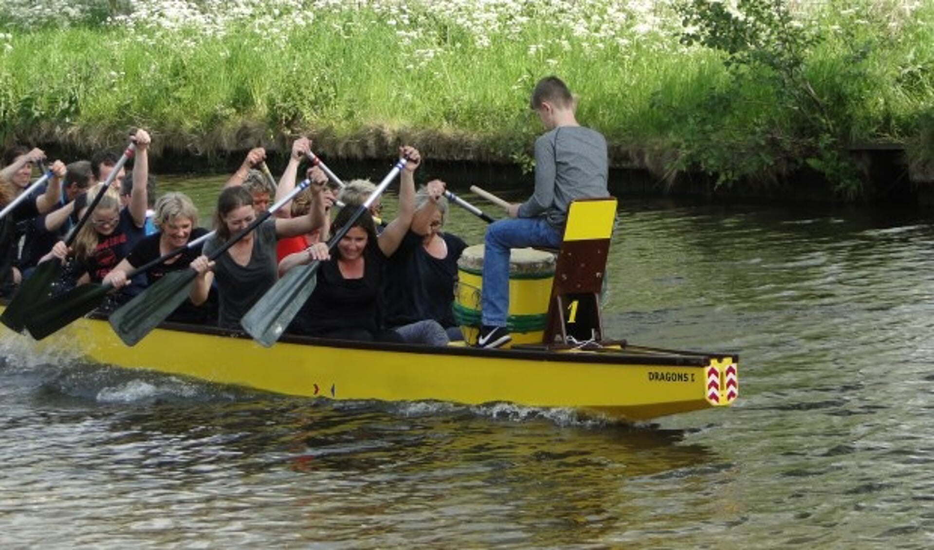 Oefenen voor het drakenbootfestival in Oudewater gebeurt binnen en natuurlijk ook buiten. (Tekst en foto: Margreet Nagtegaal)