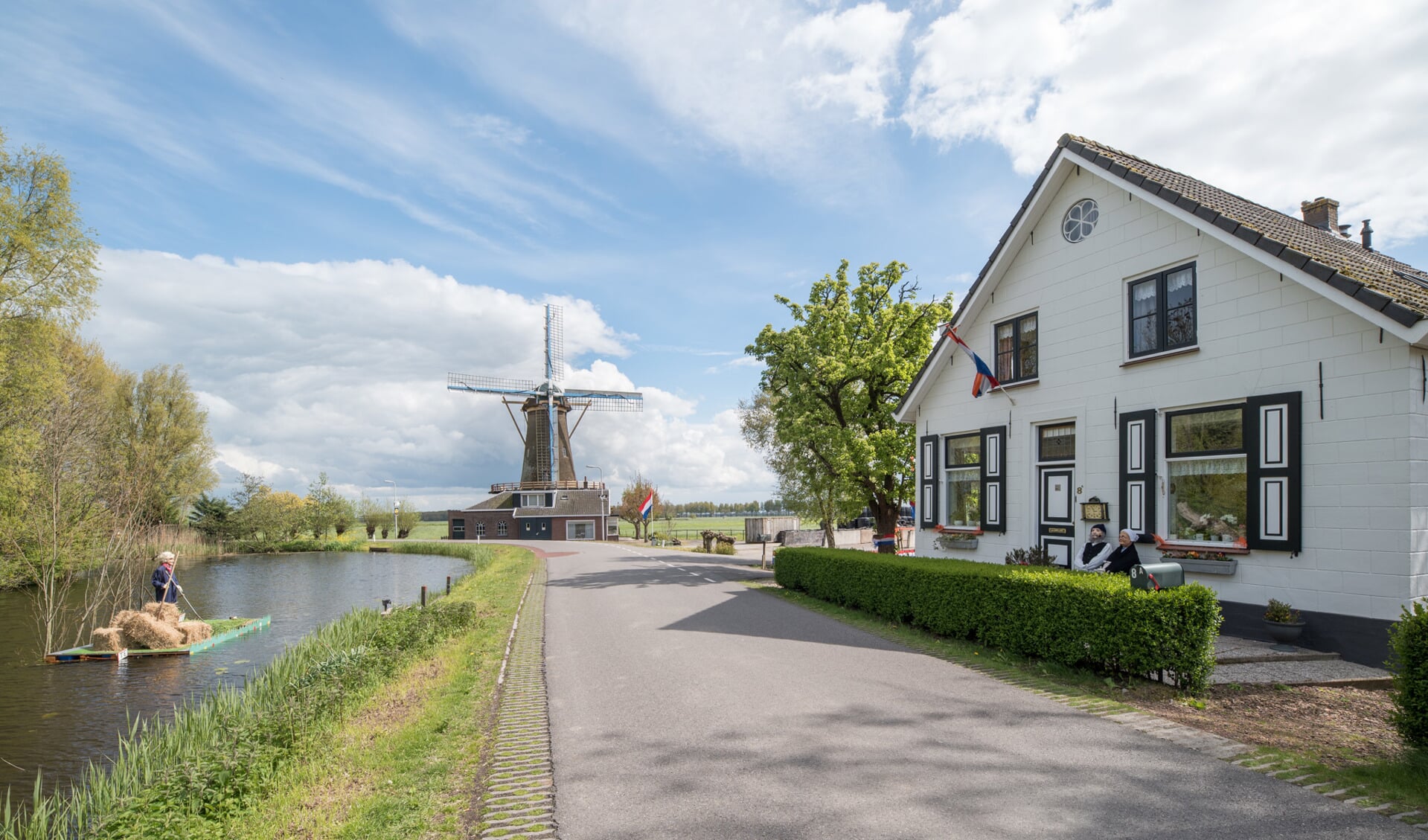 Dorpsgezicht Oud-Alblas, woonboerderij met korenmolen de Hoop. Foto: Joost Verweij