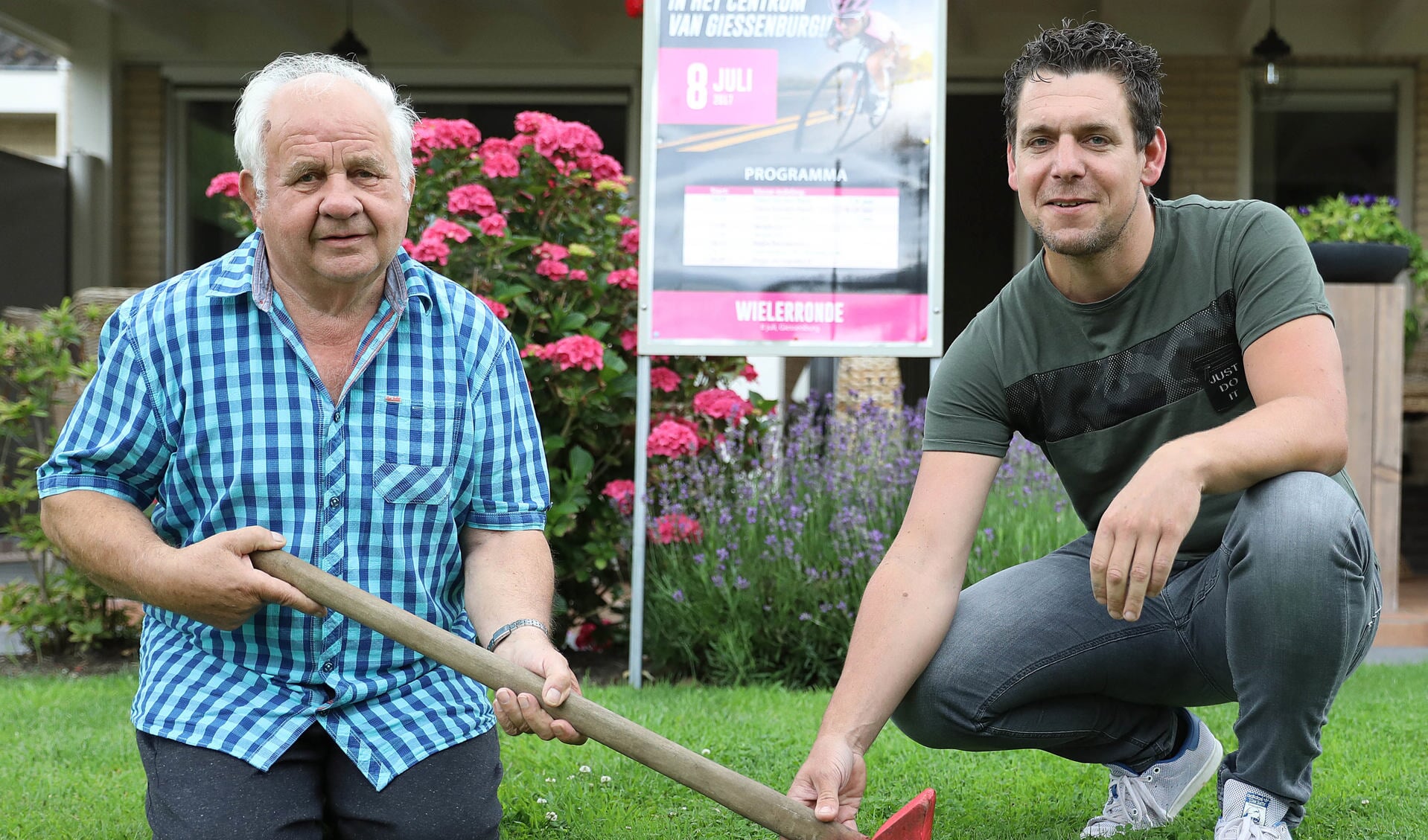 • Jaap Woltman en Arno Hartog, komende en gaande voorzitter.