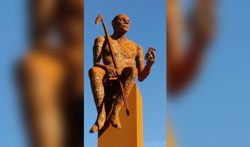 • Het beeld van de jongen met de harpoen op de rotonde bij Krimpen aan de Lek.