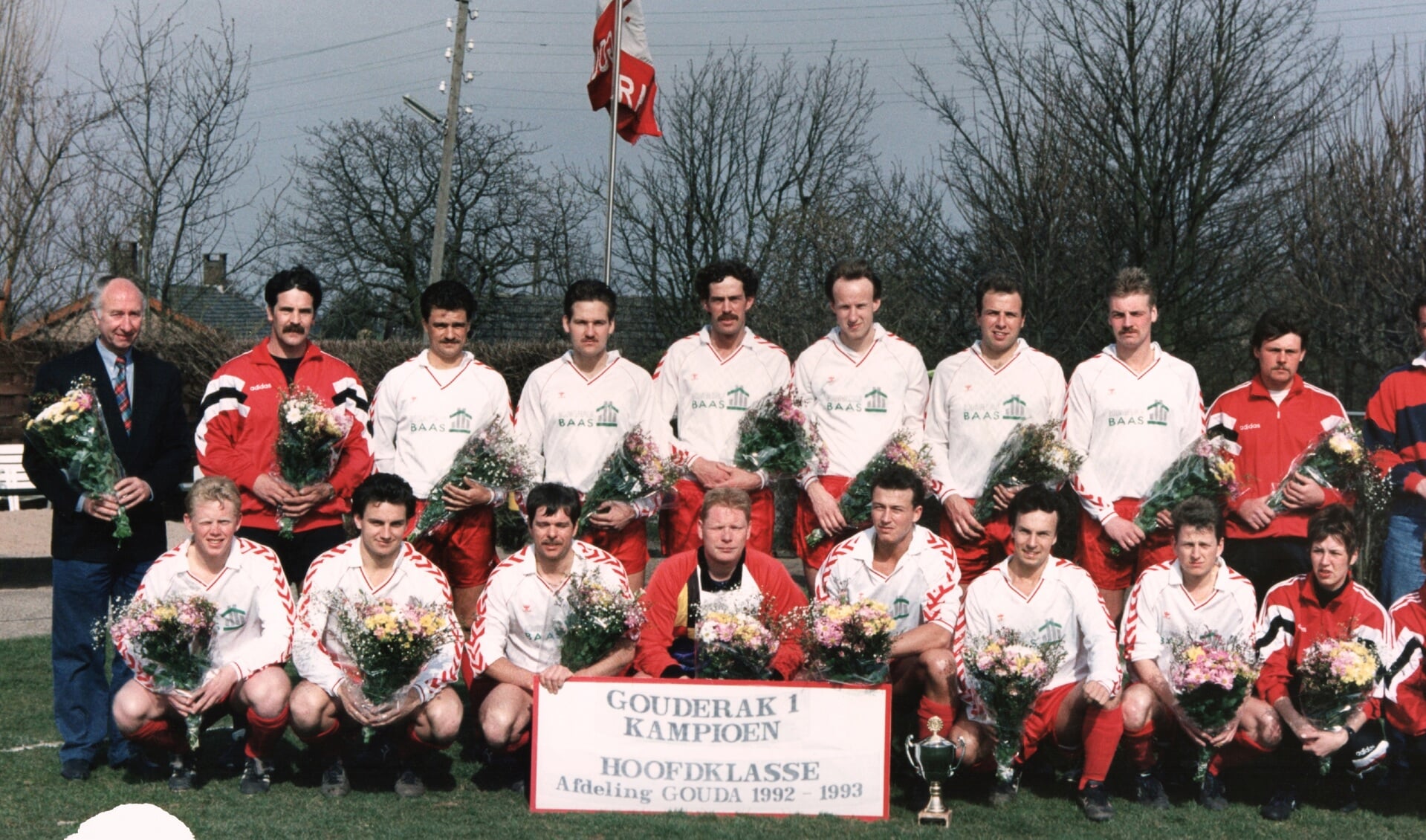 • Het kampioensteam uit 1992-'93.