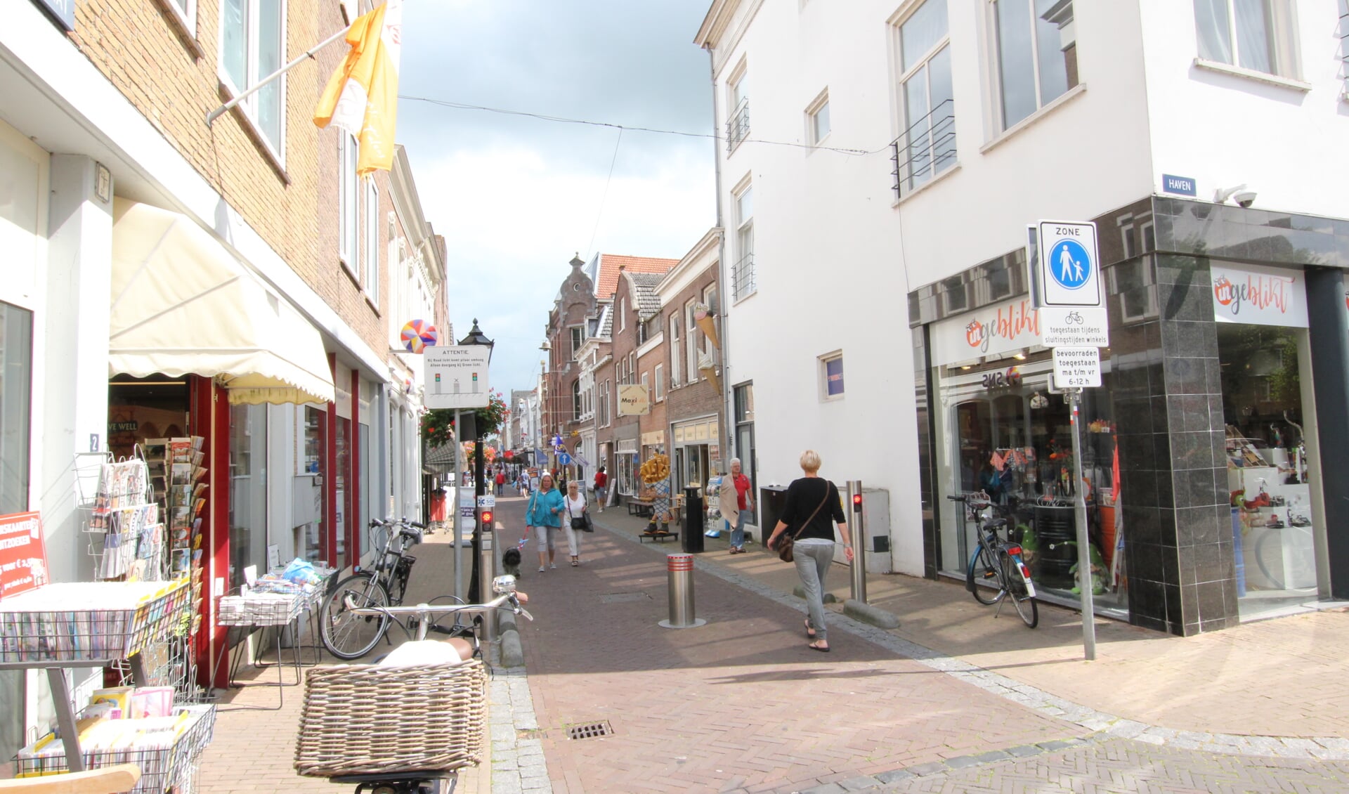 • De Lopikerstraat in Schoonhoven.
